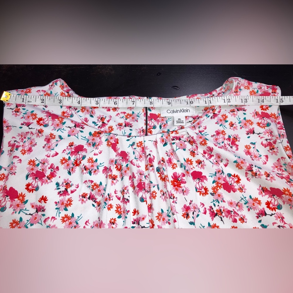Calvin Klein Women’s XL sleeveless lightweight floral blouse - Picture 14 of 14